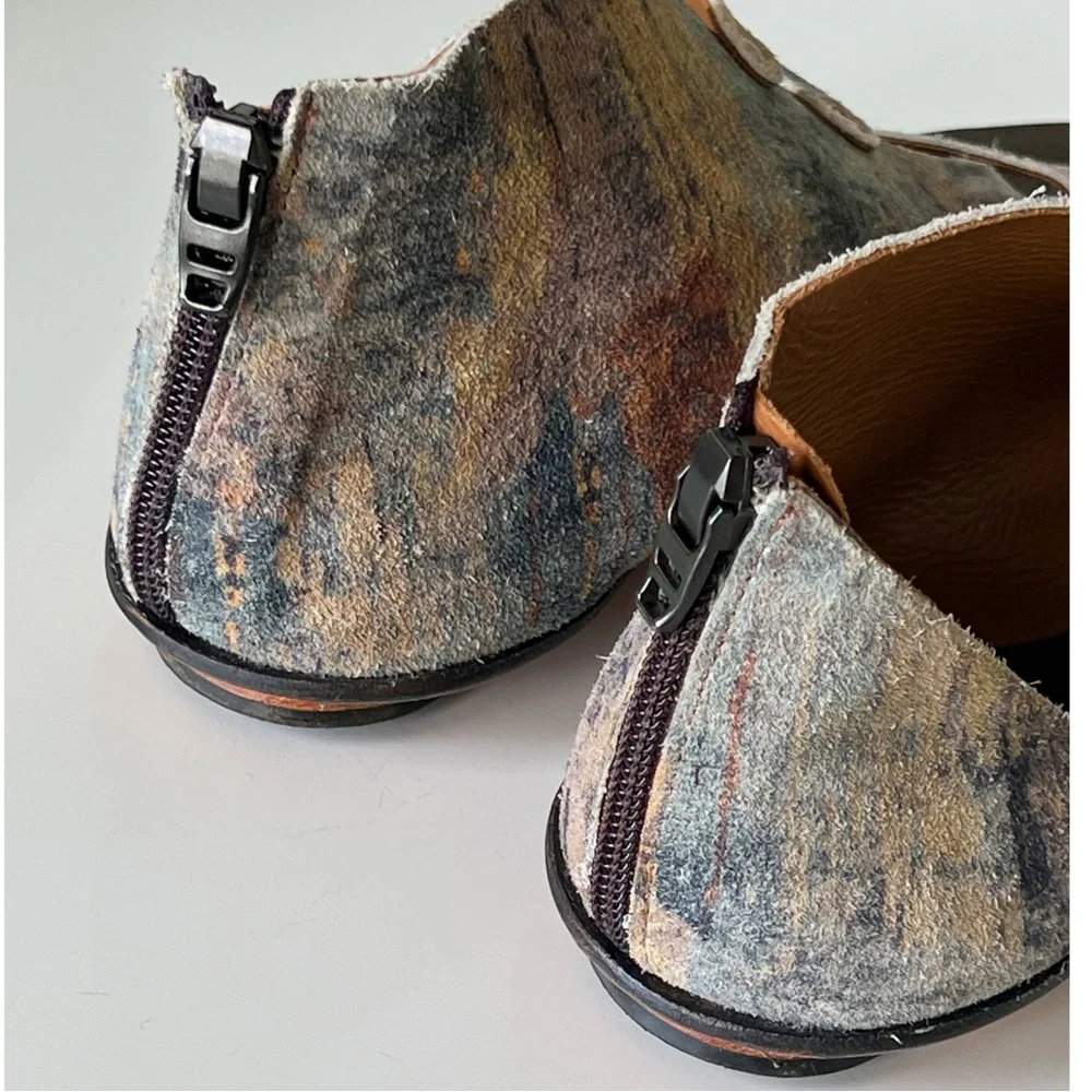 Cydwoq "Oncilla"  Multicolor Strappy Sandals - Picture 8 of 12